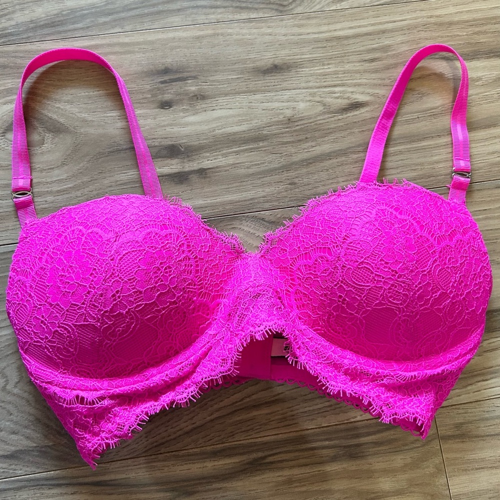 NWOT DOBREVA SUNDAY ROSY Lace‎ Wireless Push Up Bra 32 D Hot Pink Padded